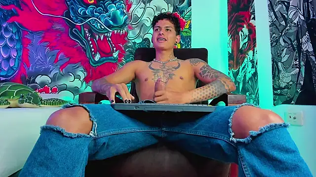 Maxi Gray online show from 09/17/25, 04:30