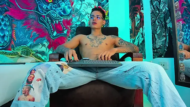 Maxi Gray online show from 09/19/25, 12:34