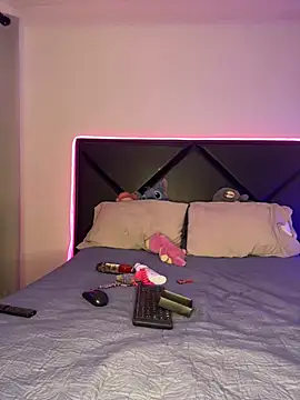 Snapshot of ScarlettAndClark chatting on 01/27/25, 09:55 ScarlettAndClark online show from 01/27/25, 09:55