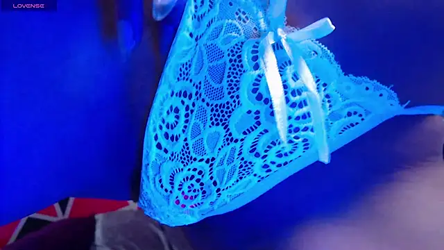 Lion        online show from 12/17/24, 02:12