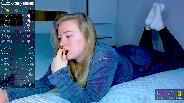 kitti kaattt online show from 12/04/24, 03:15