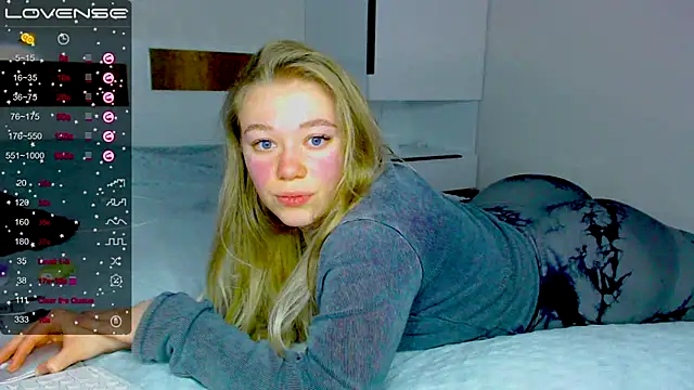 kitti kaattt online show from 12/08/24, 10:30