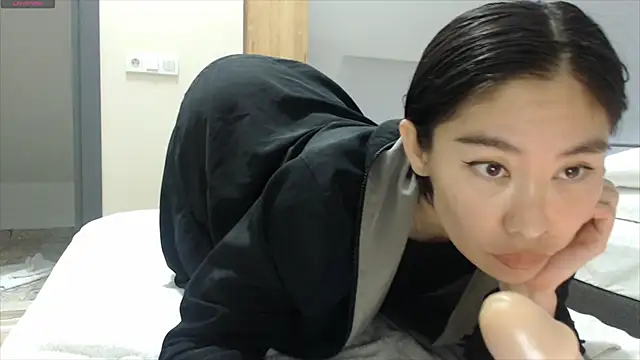 Kunimitsuu  online show from 12/08/24, 08:15