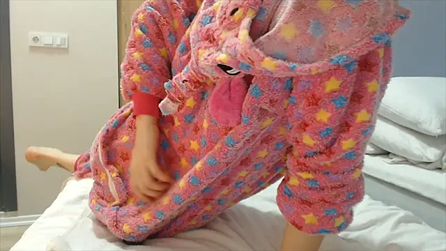 Kunimitsuu  online show from 01/15/25, 12:19