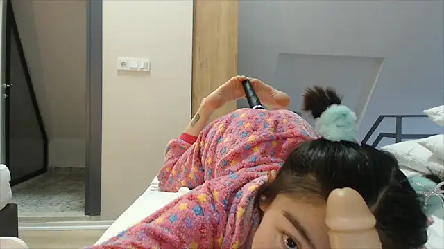 Kunimitsuu  online show from 01/15/25, 03:22