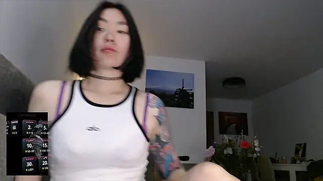 Kunimitsuu  online show from 09/18/25, 10:34