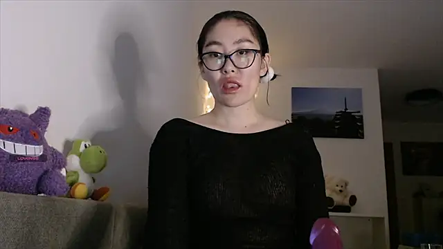 Kunimitsuu  online show from 10/11/25, 10:52