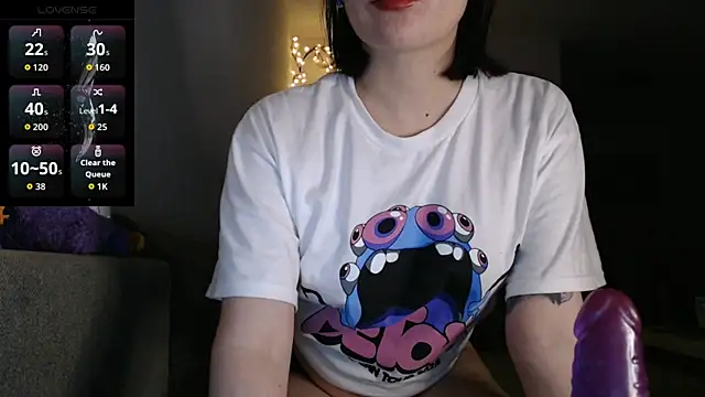 Kunimitsuu  online show from 10/30/25, 12:23