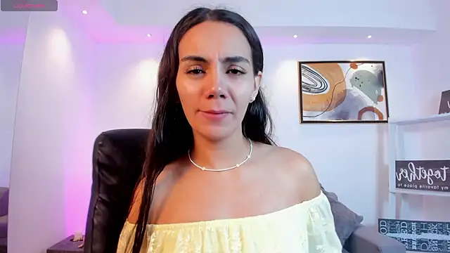 Snapshot of martina_mancini chatting on 06/23/26, 12:36 martina mancini online show from 06/23/26, 12:36