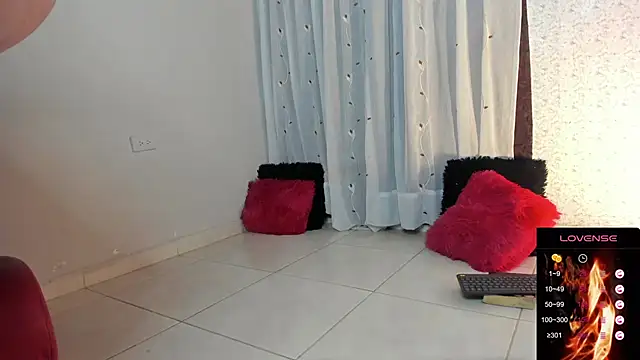 Snapshot of katherina_diaz chatting on 01/24/25, 04:59 katherina diaz online show from 01/24/25, 04:59