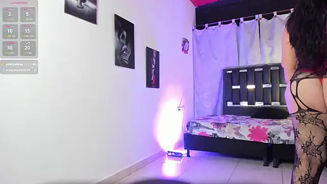 Snapshot of katherina_diaz chatting on 03/05/25, 04:34 katherina diaz online show from 03/05/25, 04:34