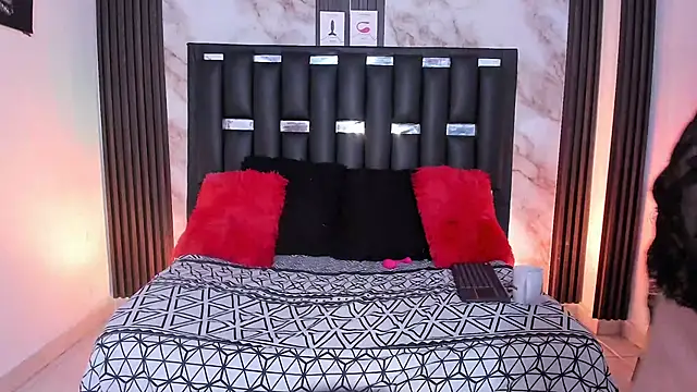 Snapshot of katherina_diaz chatting on 11/08/25, 01:39 katherina diaz online show from 11/08/25, 01:39