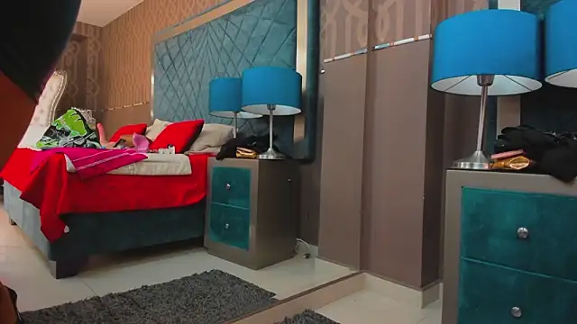 Janna Rousse  online show from 12/04/25, 11:52