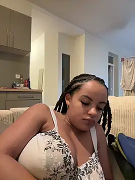 Snapshot of Lalionne58 chatting on 11/01/25, 12:51 Lalionne58 online show from 11/01/25, 12:51