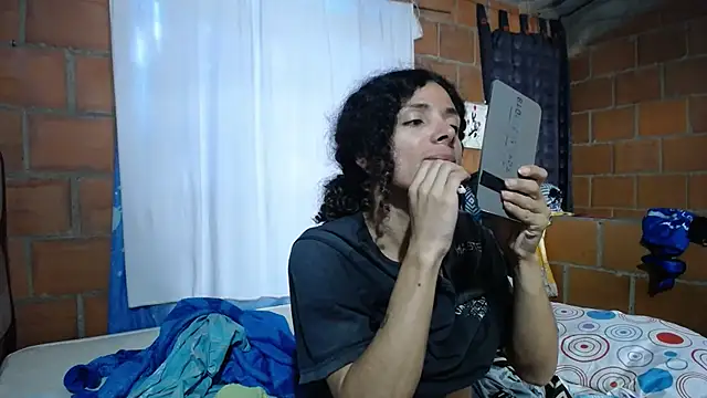 Snapshot of Nadia_Monroe chatting on 09/19/25, 01:23 Nadia Monroe online show from 09/19/25, 01:23