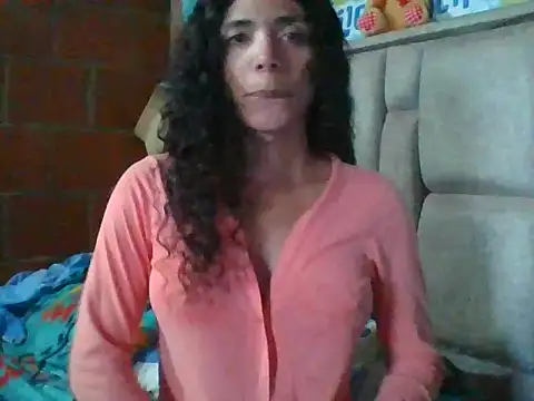 Snapshot of Nadia_Monroe chatting on 05/06/26, 12:10 Nadia Monroe online show from 05/06/26, 12:10