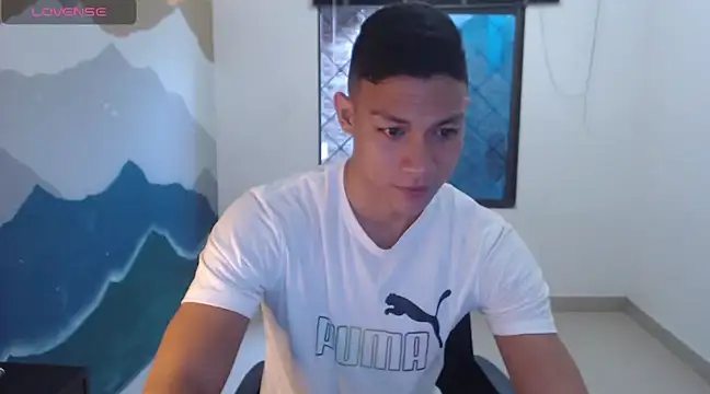 Snapshot of aalan_foxter chatting on 01/30/25, 12:16 aalan foxter online show from 01/30/25, 12:16