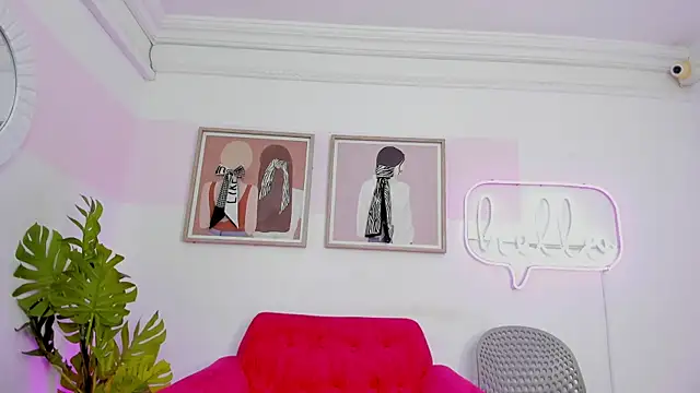 Snapshot of Miakhalifa_7 chatting on 10/28/25, 03:32 Miakhalifa 7 online show from 10/28/25, 03:32