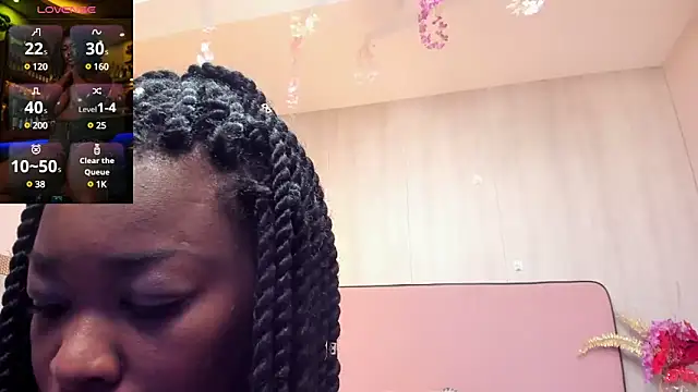 Snapshot of ShairaCoxx chatting on 12/07/24, 12:13 ShairaCoxx online show from 12/07/24, 12:13