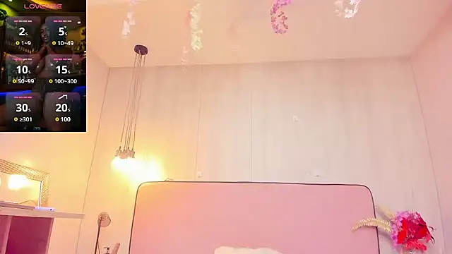 Snapshot of ShairaCoxx chatting on 12/09/24, 12:51 ShairaCoxx online show from 12/09/24, 12:51