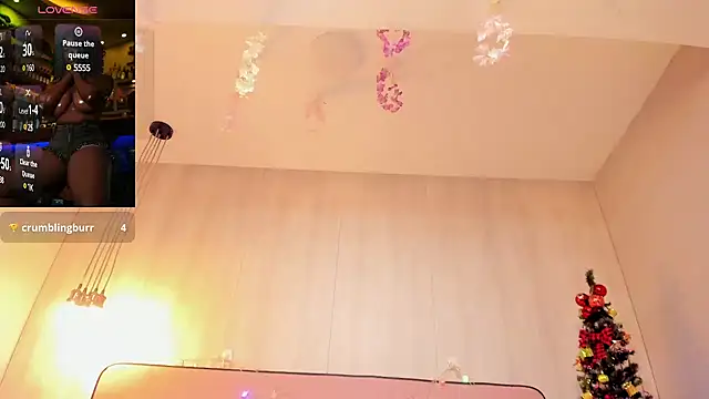 Snapshot of ShairaCoxx chatting on 12/23/24, 04:17 ShairaCoxx online show from 12/23/24, 04:17