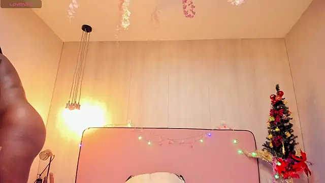 Snapshot of ShairaCoxx chatting on 12/27/24, 11:50 ShairaCoxx online show from 12/27/24, 11:50