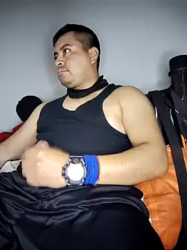 Snapshot of Potro23hotzen chatting on 02/02/25, 10:28 Potro23hotzen online show from 02/02/25, 10:28