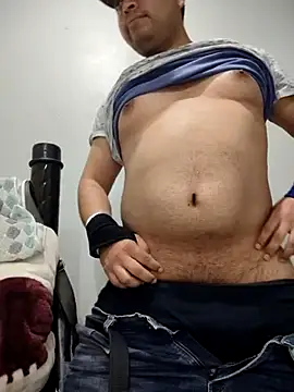 Snapshot of Potro23hotzen chatting on 02/18/25, 11:41 Potro23hotzen online show from 02/18/25, 11:41