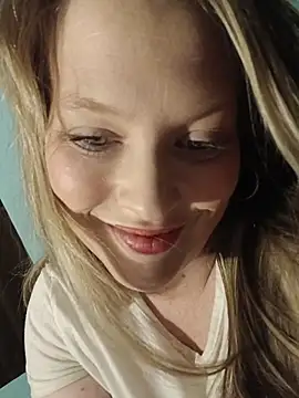 Cumonkatie online show from 02/15/26, 07:51