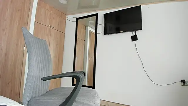 manucute 23  online show from 03/13/25, 05:50