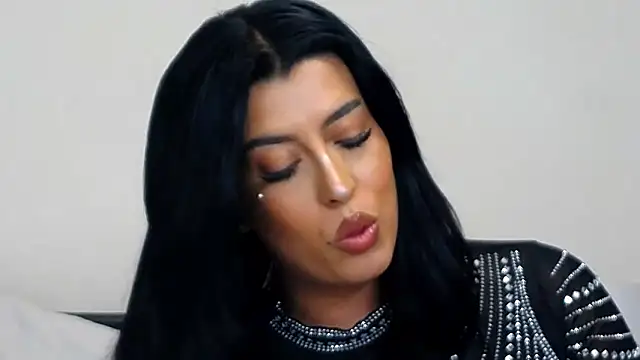 GiseleReine online show from 02/04/25, 03:26