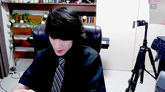 Snapshot of IroManager chatting on 06/19/26, 04:00 IroManager online show from 06/19/26, 04:00