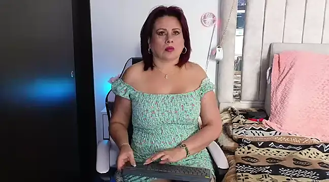 Kaily jonness online show from 12/18/24, 05:31