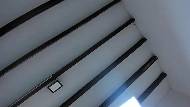 Snapshot of Oriana_Guzman chatting on 02/23/25, 11:55 Oriana Guzman online show from 02/23/25, 11:55