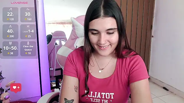 Snapshot of Magic-Smilee chatting on 02/05/25, 04:14 Magic-Smilee online show from 02/05/25, 04:14