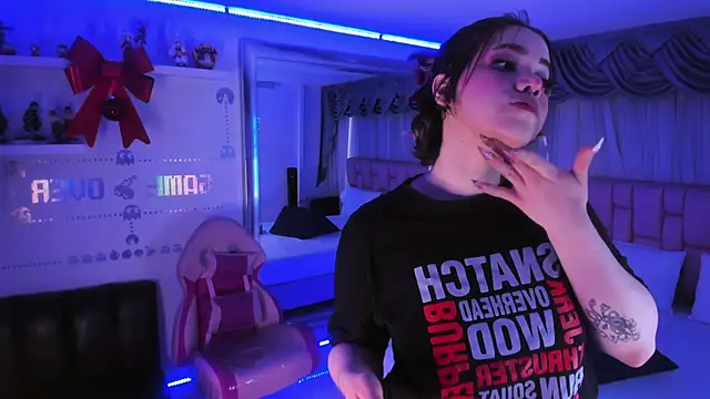 albaismynameX online show from 12/19/24, 12:12