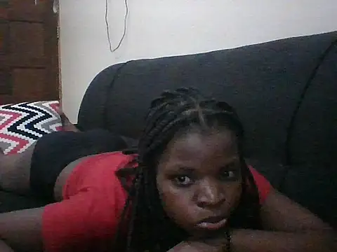 Snapshot of hotgal1112 chatting on 10/12/25, 07:46 hotgal1112 online show from 10/12/25, 07:46