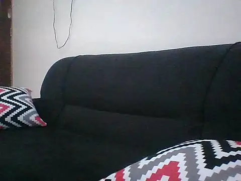 Snapshot of hotgal1112 chatting on 10/23/25, 04:56 hotgal1112 online show from 10/23/25, 04:56