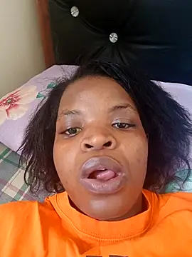 hotgal1112 online show from 02/08/26, 12:30