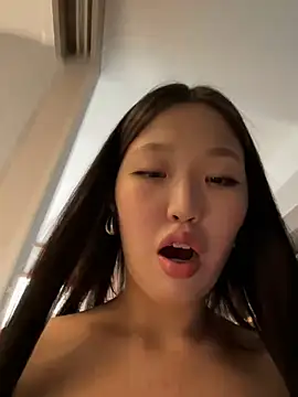 Aiko Yumi online show from 12/22/24, 10:06