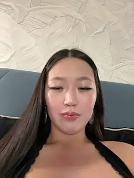 Aiko Yumi online show from 02/05/25, 07:42