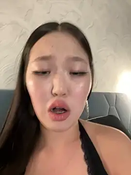 Aiko Yumi online show from 03/09/25, 07:05