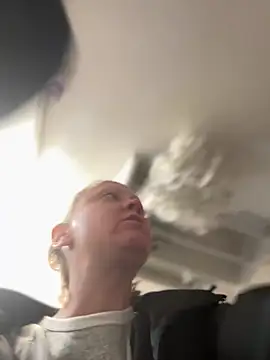 Snapshot of SexyB214 chatting on 12/15/24, 07:31 SexyB214 online show from 12/15/24, 07:31