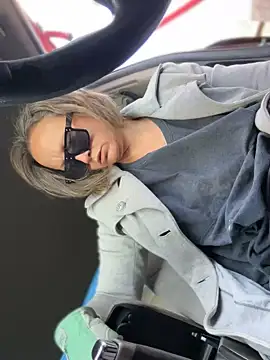 Snapshot of SexyB214 chatting on 12/24/24, 04:51 SexyB214 online show from 12/24/24, 04:51