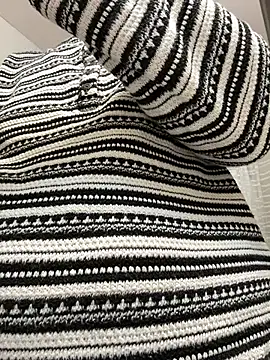 Snapshot of SexyB214 chatting on 01/04/25, 07:02 SexyB214 online show from 01/04/25, 07:02