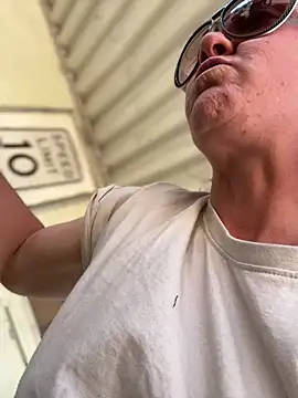 Snapshot of SexyB214 chatting on 02/22/25, 02:39 SexyB214 online show from 02/22/25, 02:39