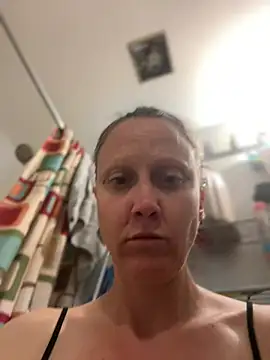 Snapshot of SexyB214 chatting on 02/23/25, 04:02 SexyB214 online show from 02/23/25, 04:02