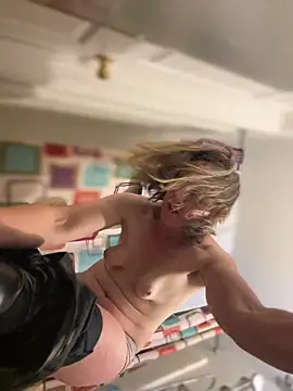 Snapshot of SexyB214 chatting on 02/26/25, 10:15 SexyB214 online show from 02/26/25, 10:15