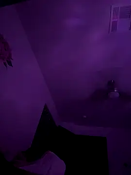 Snapshot of SexyB214 chatting on 09/22/25, 10:28 SexyB214 online show from 09/22/25, 10:28