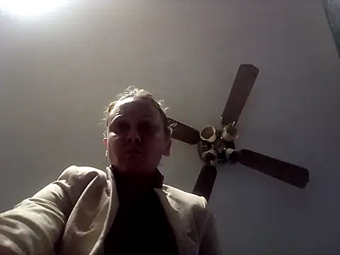 Snapshot of SexyB214 chatting on 09/27/25, 11:59 SexyB214 online show from 09/27/25, 11:59